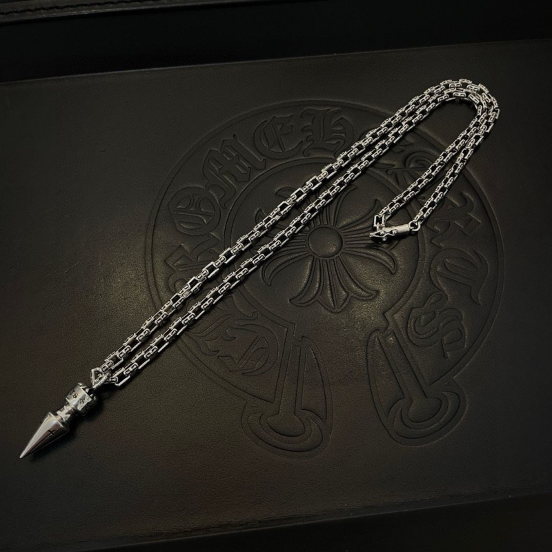 Ch*0me He**ts necklaces